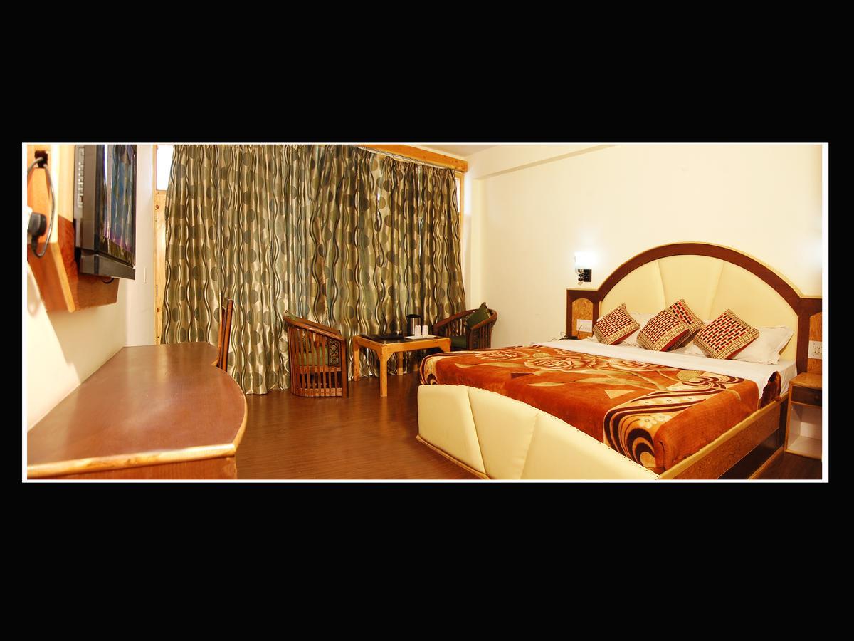 Hotel Nitesh Manāli Exterior foto